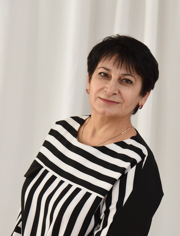 Медведева Офеля Фелушовна.